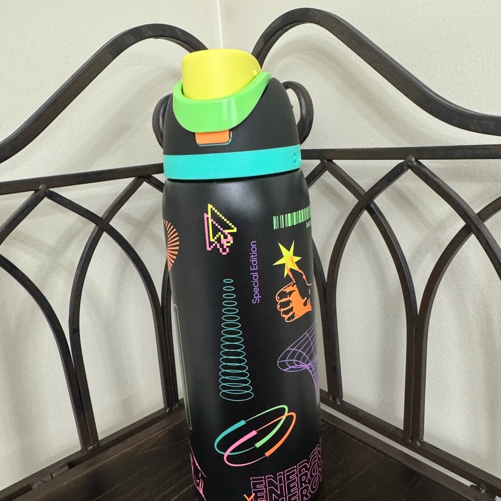 Used 1x Owala All system Glow 32oz Birthday Bash
